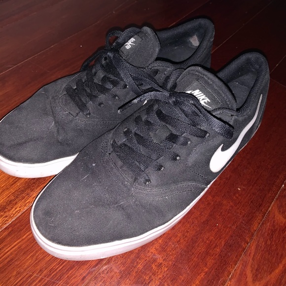 Nike Men's Sneakers - Picture 4 of 8